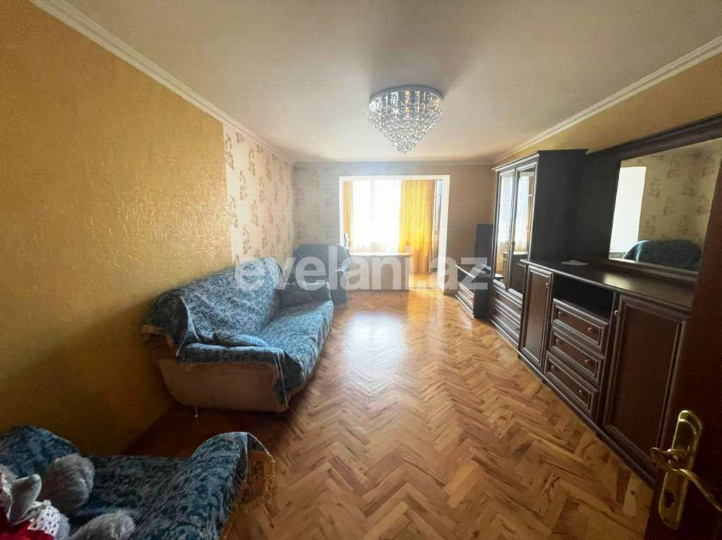 Sale, old building, 3 room, 70 m², Elmlar Akademiyası m.