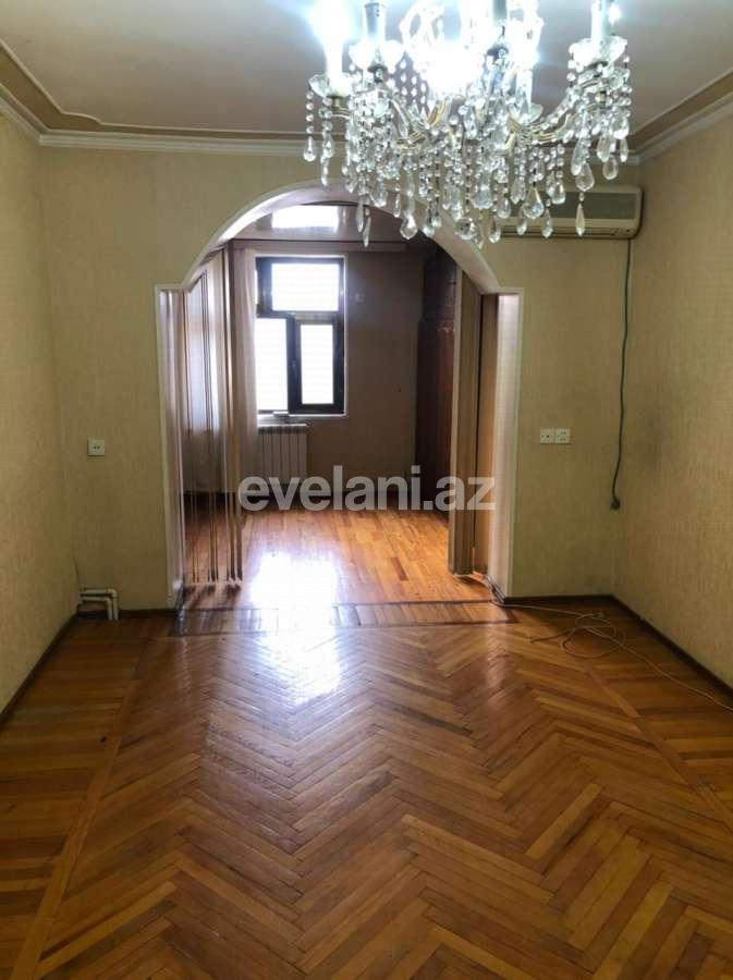 Satılır, köhnə tikili, 2 otaqlı, 60 m², 3-cü mikrorayon q.