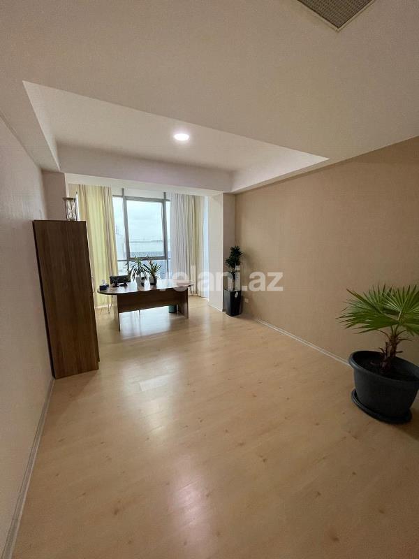 Kirayə verilir, ofis, 3 otaqlı, 85 m², Bakı, Nərimanov r.