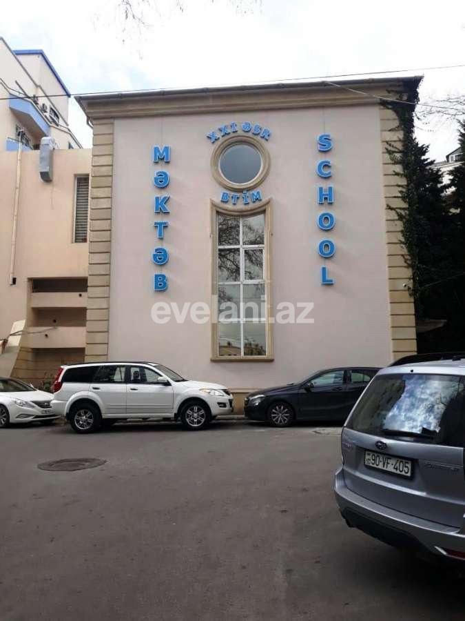 Продаётся, новостройка, 3-комнаты, 80 m², Низами m.