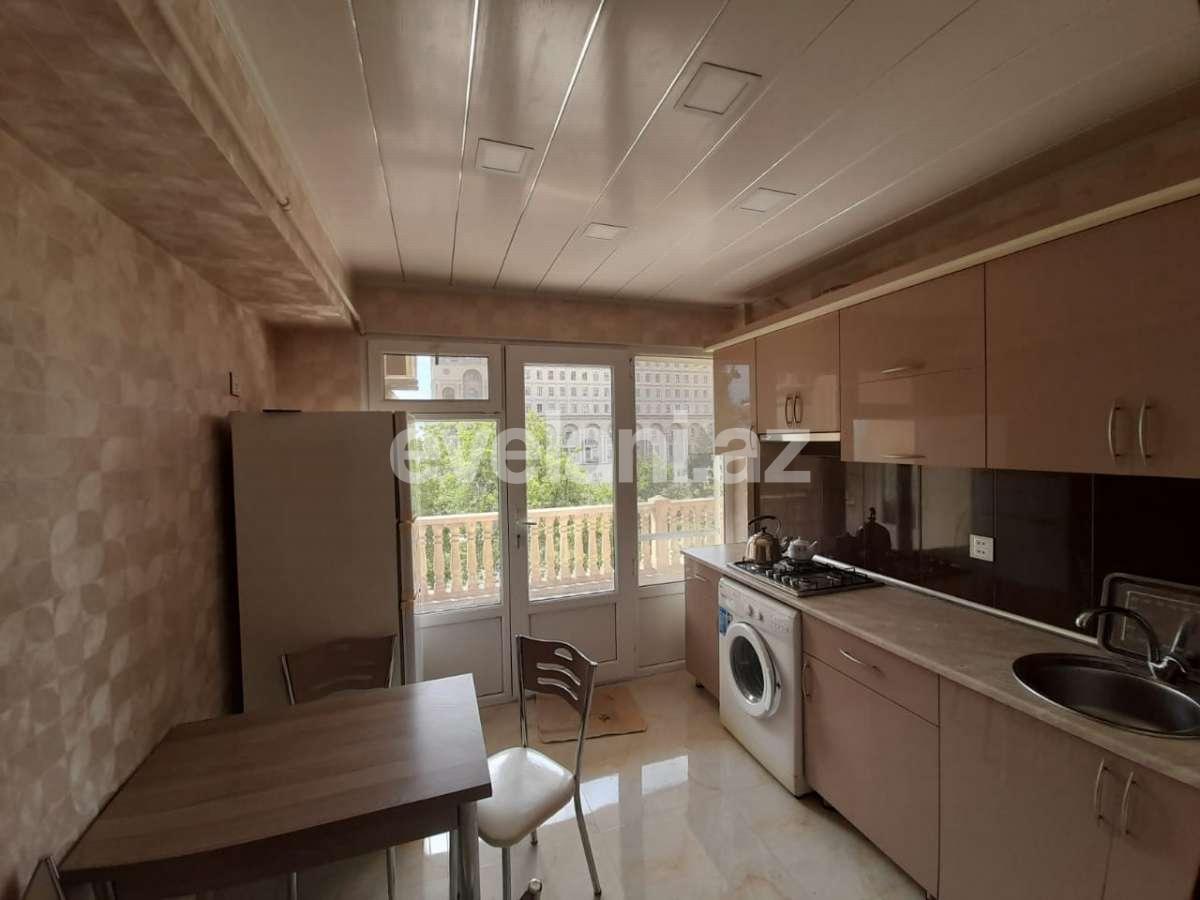 Kirayə verilir, köhnə tikili, 3 otaqlı, 70 m², Sahil m.