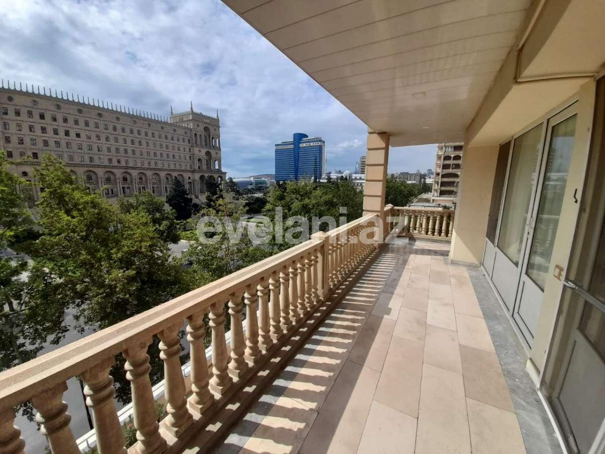 Kirayə verilir, köhnə tikili, 3 otaqlı, 70 m², Sahil m.