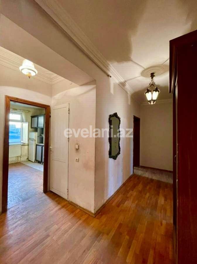 Sale, old building, 4 room, 66 m², Nasimi m.