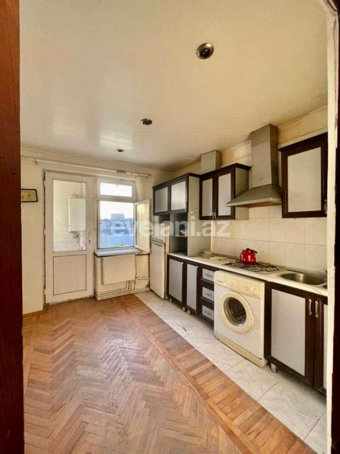 Sale, old building, 4 room, 66 m², Nasimi m.