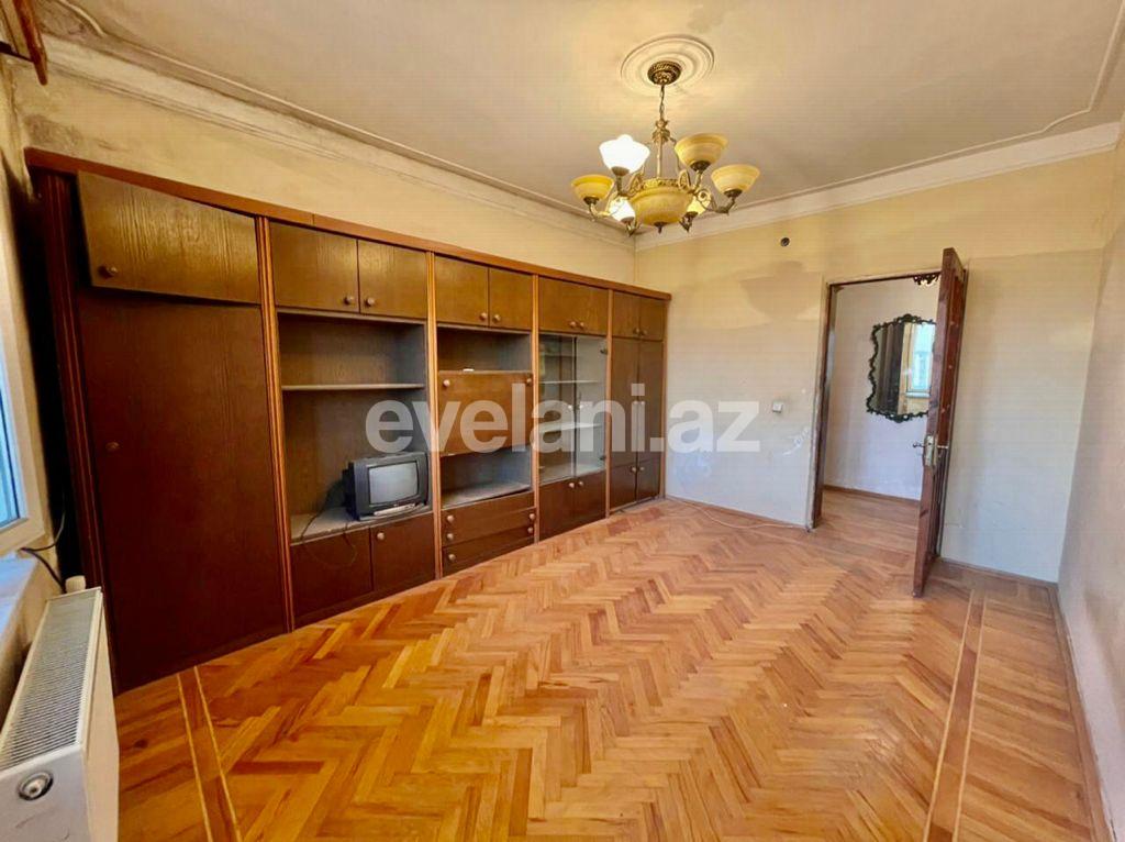 Sale, old building, 4 room, 66 m², Nasimi m.