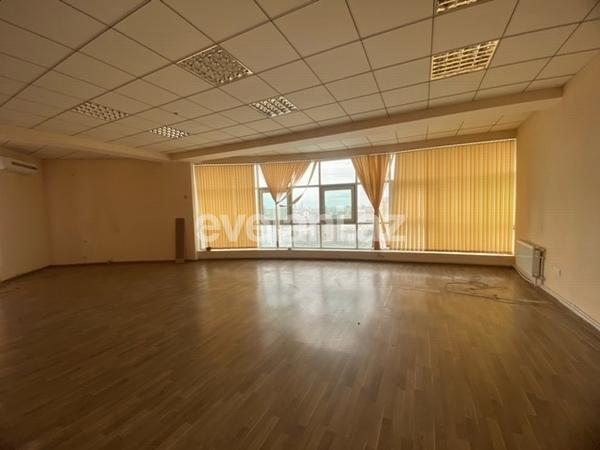 Kirayə verilir, ofis, 5 otaqlı, 247 m², Səbail r.