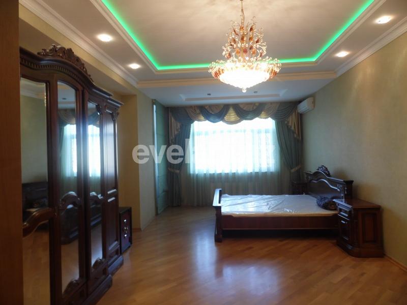Kirayə verilir, yeni tikili, 3 otaqlı, 178 m², İnşaatçılar m.