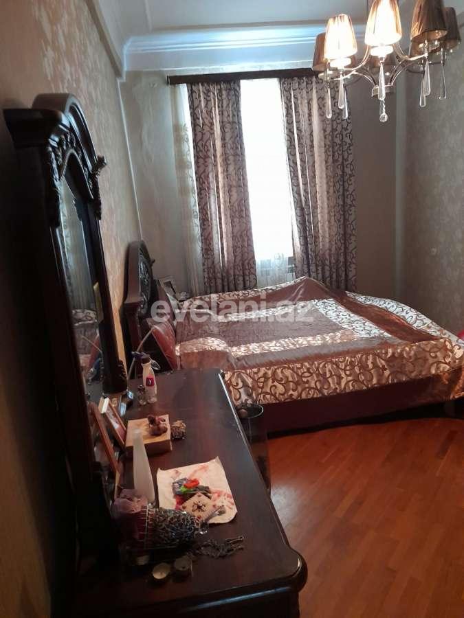 Kirayə verilir, köhnə tikili, 3 otaqlı, 85 m², Elmlər Akademiyası m.