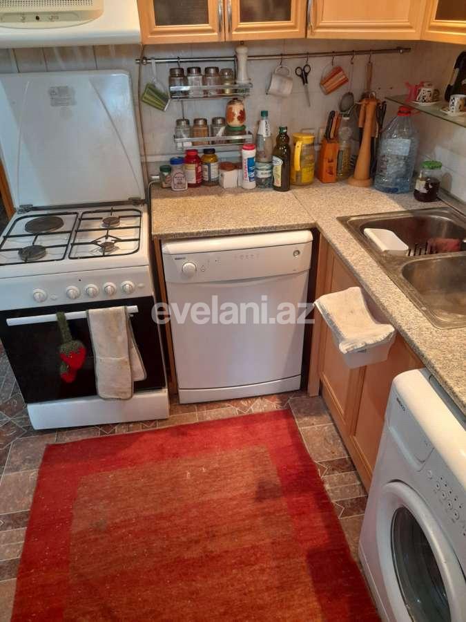 Kirayə verilir, köhnə tikili, 3 otaqlı, 85 m², Elmlər Akademiyası m.