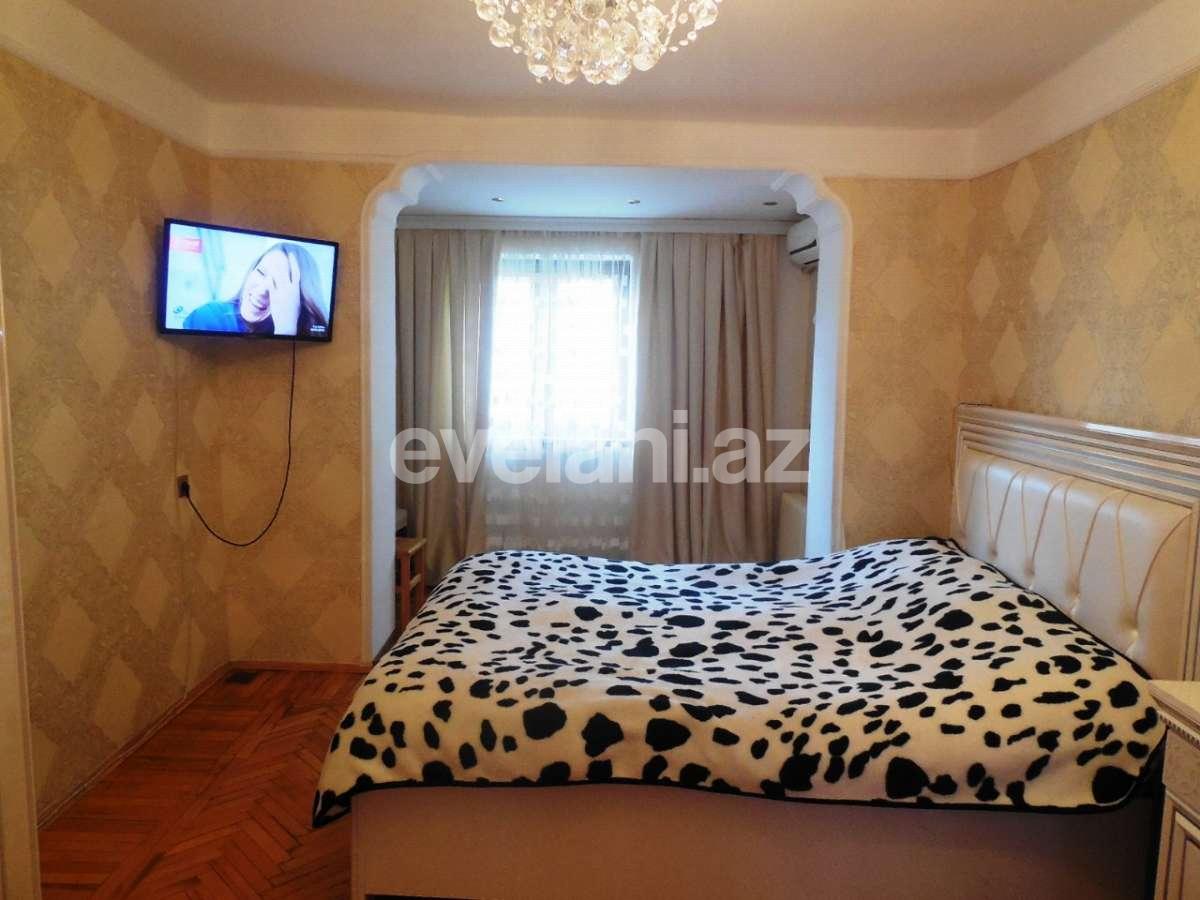 Продаётся, вторичка, 3-комнаты, 67 m², Элмляр Академиясы m.