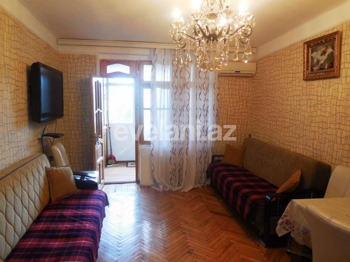 Продаётся, вторичка, 3-комнаты, 67 m², Элмляр Академиясы m.