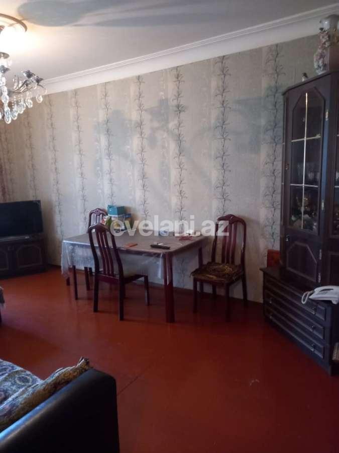 Satılır, köhnə tikili, 3 otaqlı, 70 m², Bakı, Binəqədi r, 7-ci mikrorayon q, Azadlıq prospekti m.