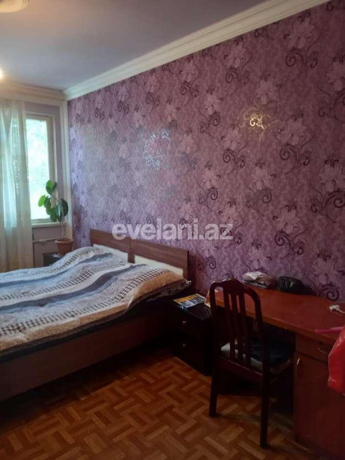 Satılır, köhnə tikili, 3 otaqlı, 70 m², Bakı, Binəqədi r, 7-ci mikrorayon q, Azadlıq prospekti m.