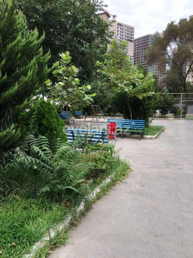 Продаётся, вторичка, 2-комнаты, 65 m², Низами m.