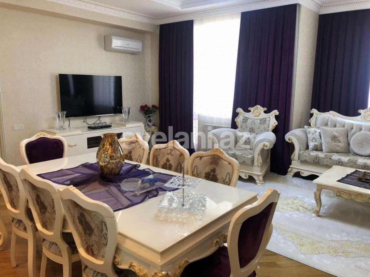 Satılır, yeni tikili, 3 otaqlı, 143 m², 8 Noyabr m.