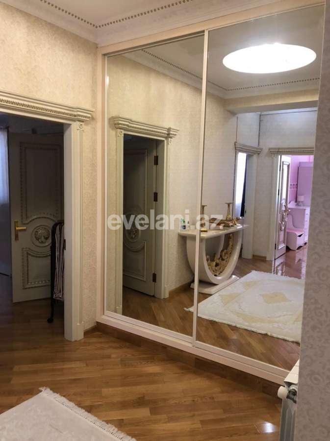Satılır, yeni tikili, 3 otaqlı, 143 m², 8 Noyabr m.