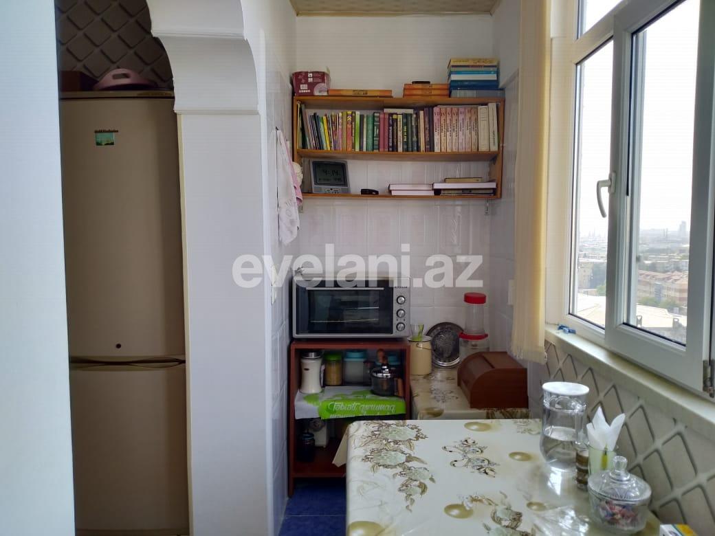 Sale, old building, 2 room, 68 m², Khalglar Doslugu m.