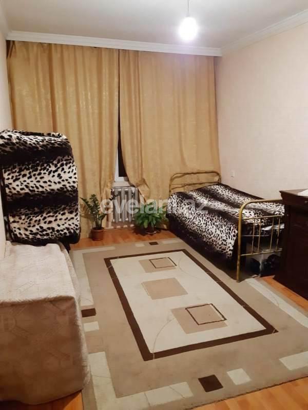 Satılır, köhnə tikili, 4 otaqlı, 112 m², İnşaatçılar m.