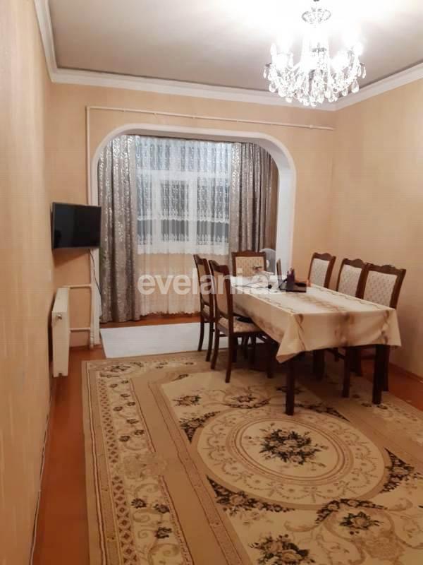 Satılır, köhnə tikili, 4 otaqlı, 112 m², İnşaatçılar m.