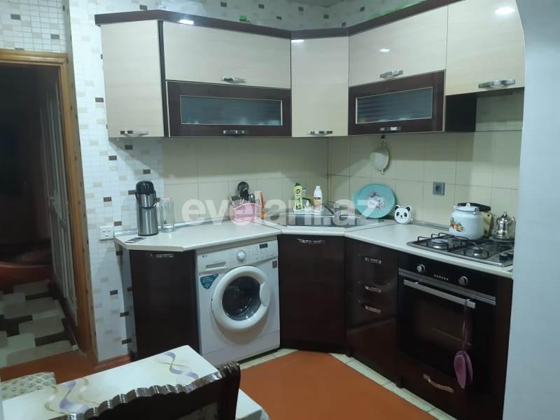 Satılır, köhnə tikili, 4 otaqlı, 112 m², İnşaatçılar m.