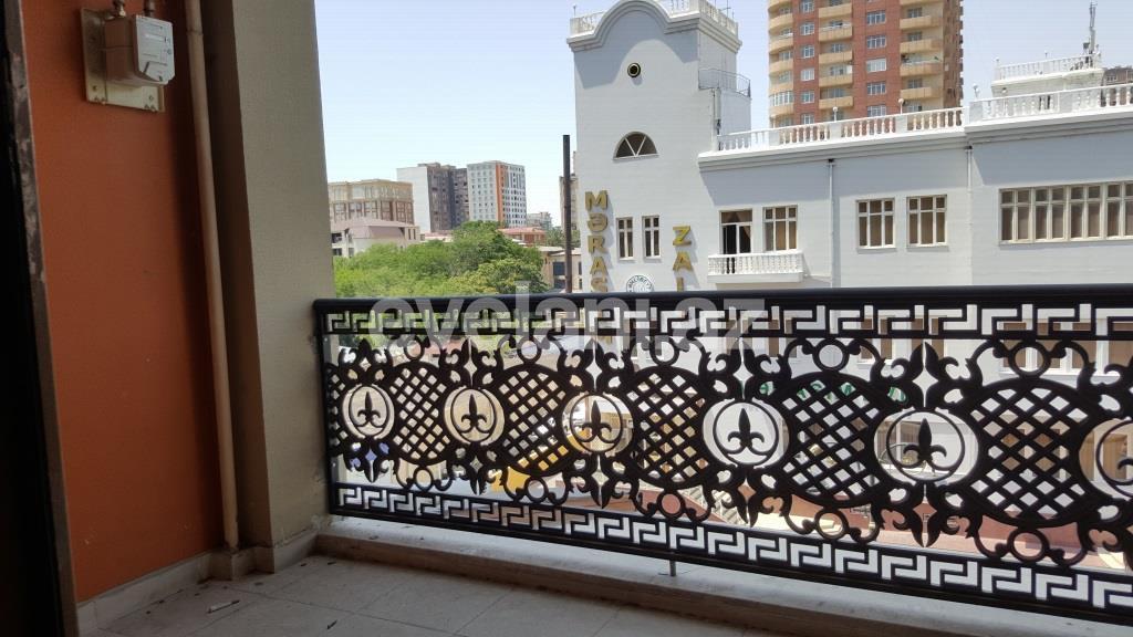 Satılır, yeni tikili, 5 otaqlı, 300 m², Gənclik m.