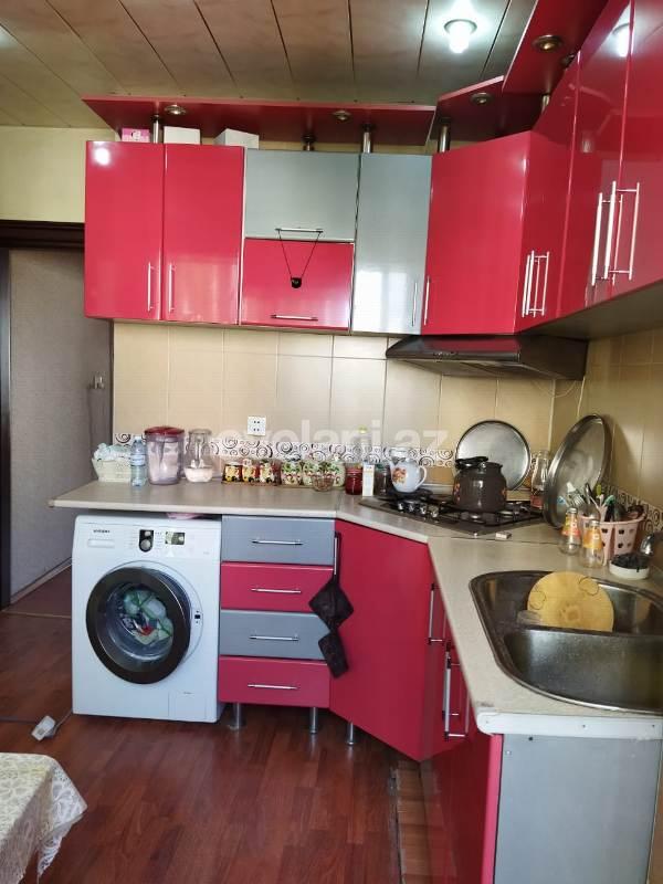 Satılır, köhnə tikili, 4 otaqlı, 112 m², İnşaatçılar m.