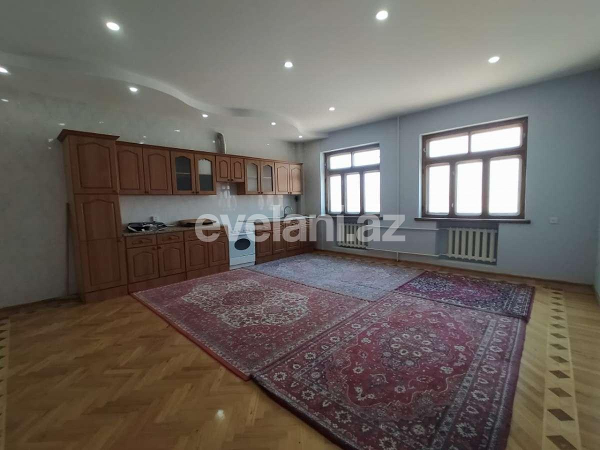 Satılır, villa, 12 otaqlı, 880 m², Elmlər Akademiyası m.