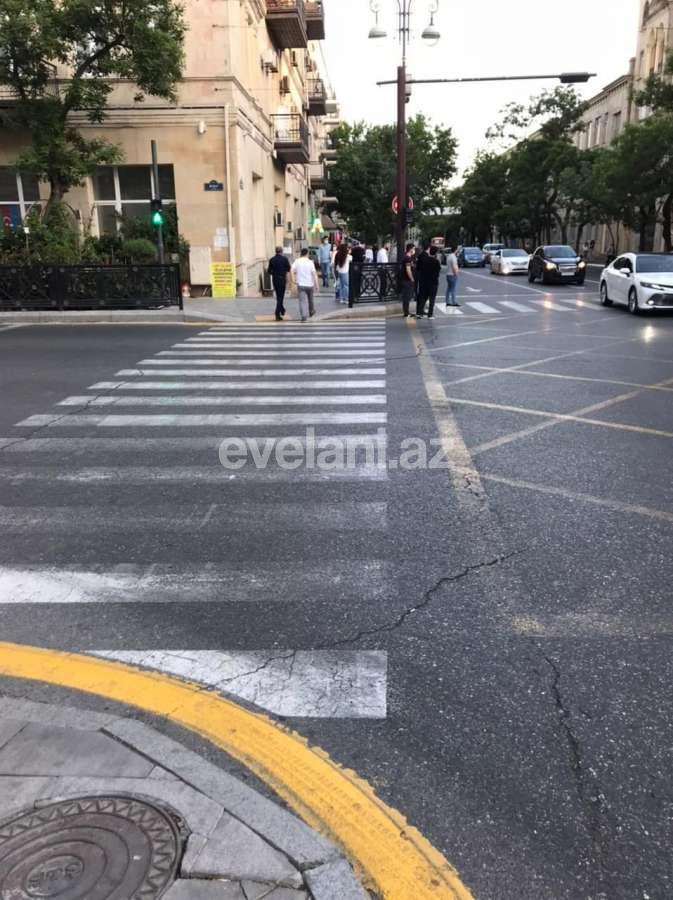 Satılır, köhnə tikili, 3 otaqlı, 65 m², 28 may m.