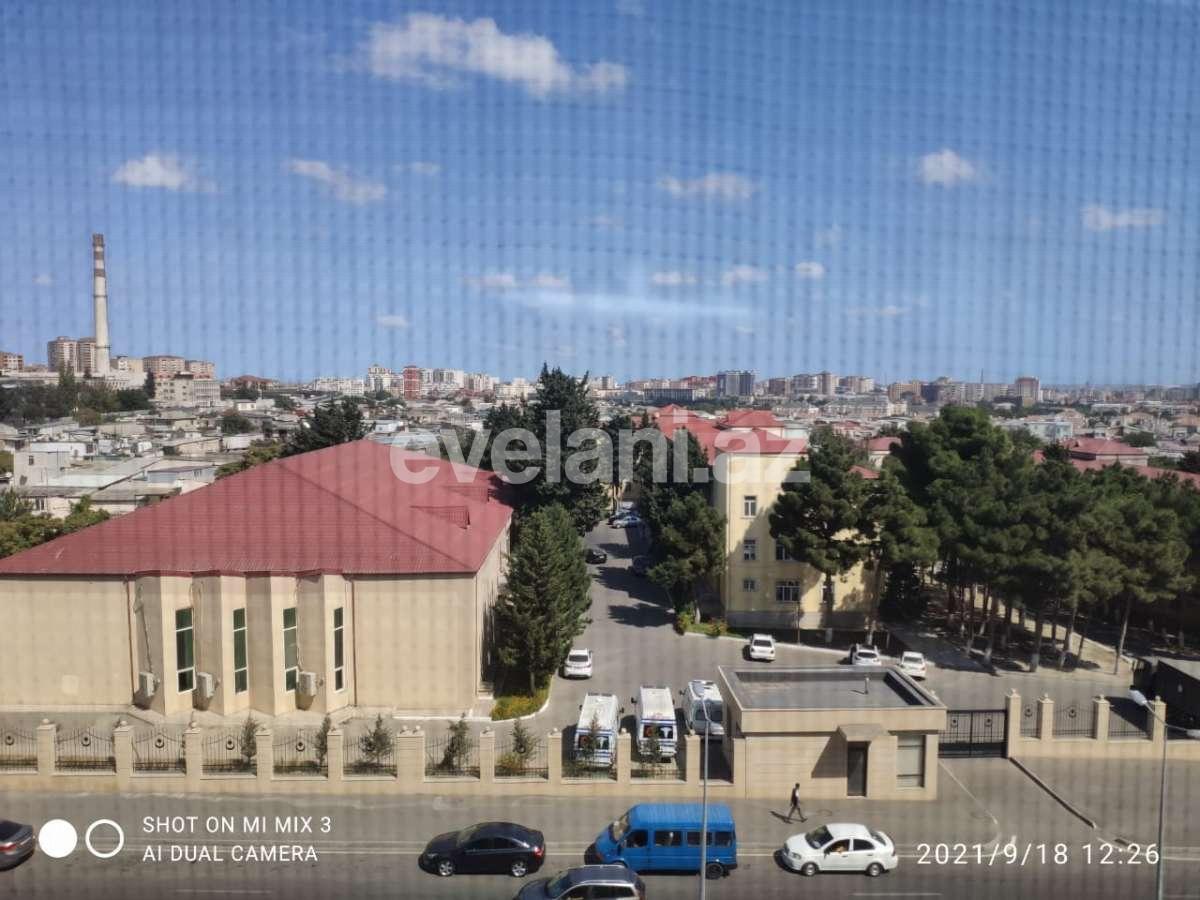 Sale, old building, 3 room, 100 m², 8 November m.