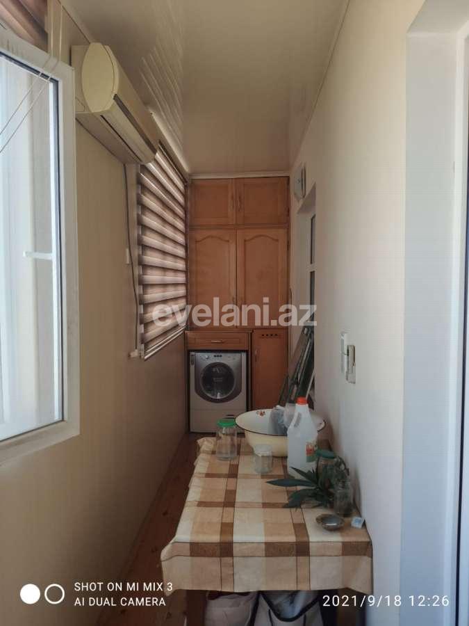 Sale, old building, 3 room, 100 m², 8 November m.