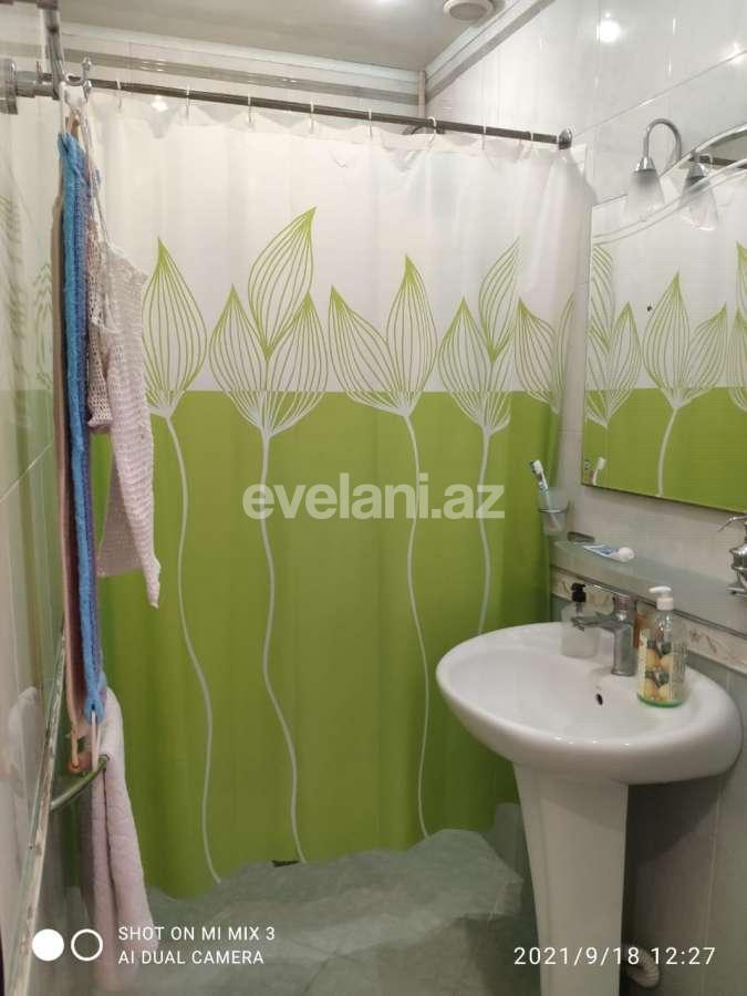 Sale, old building, 3 room, 100 m², 8 November m.