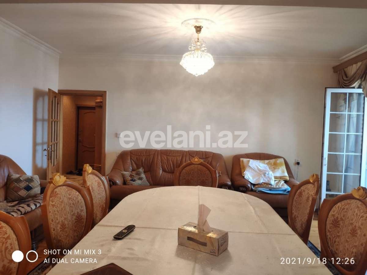 Sale, old building, 3 room, 100 m², 8 November m.