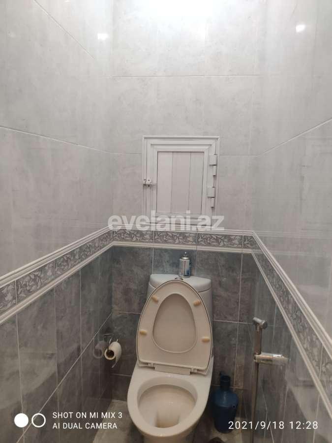 Sale, old building, 3 room, 100 m², 8 November m.