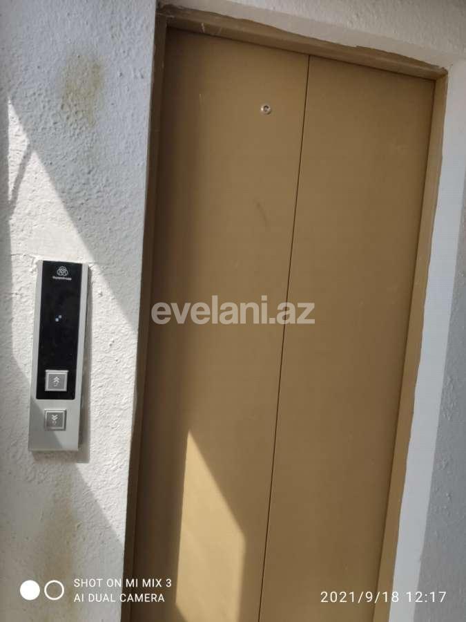 Sale, old building, 3 room, 100 m², 8 November m.