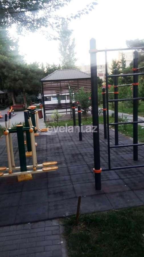 Satılır, köhnə tikili, 2 otaqlı, 45 m², Xalqlar Dostluğu m.