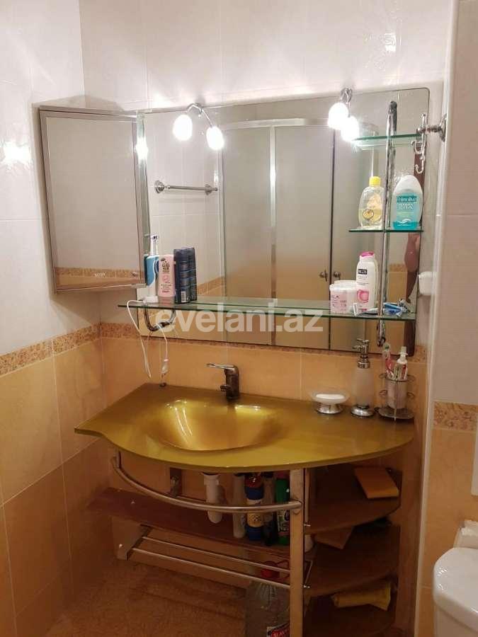 Satılır, köhnə tikili, 2 otaqlı, 45 m², Xalqlar Dostluğu m.