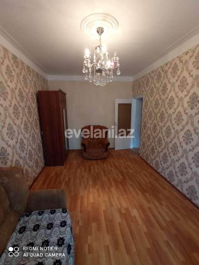 Satılır, köhnə tikili, 2 otaqlı, 32 m², İnşaatçılar m.