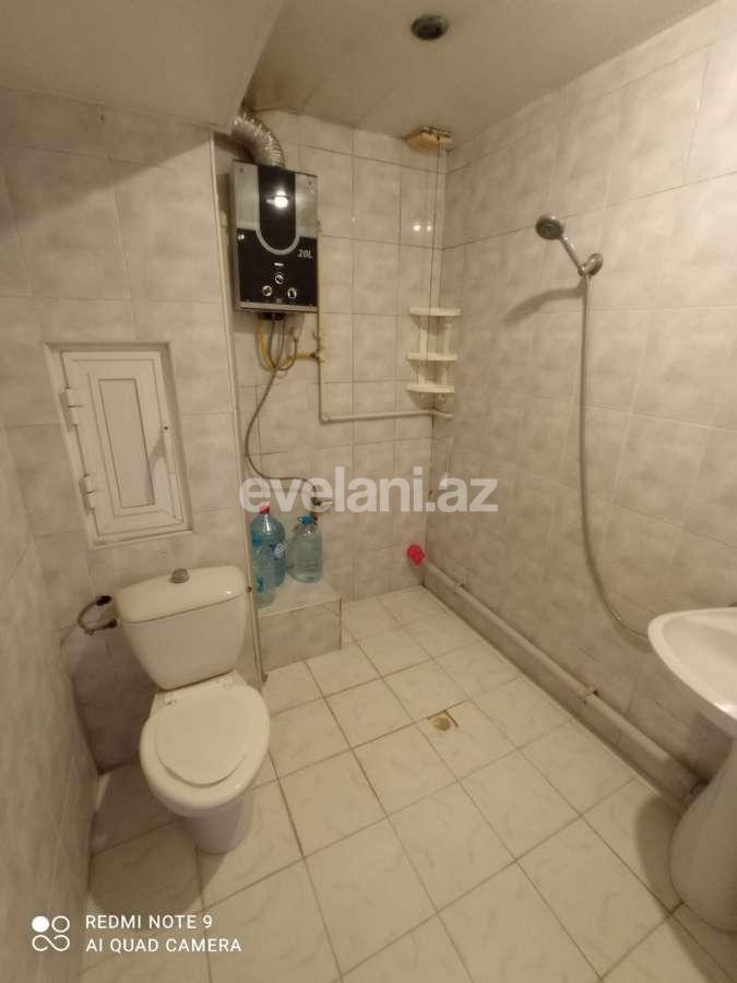 Satılır, köhnə tikili, 2 otaqlı, 32 m², İnşaatçılar m.
