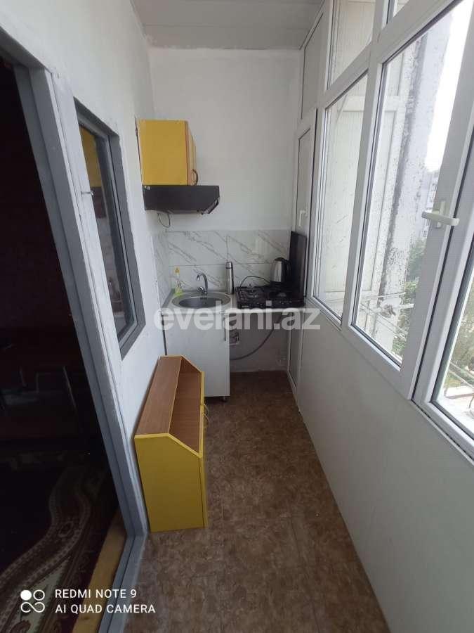 Satılır, köhnə tikili, 2 otaqlı, 32 m², İnşaatçılar m.