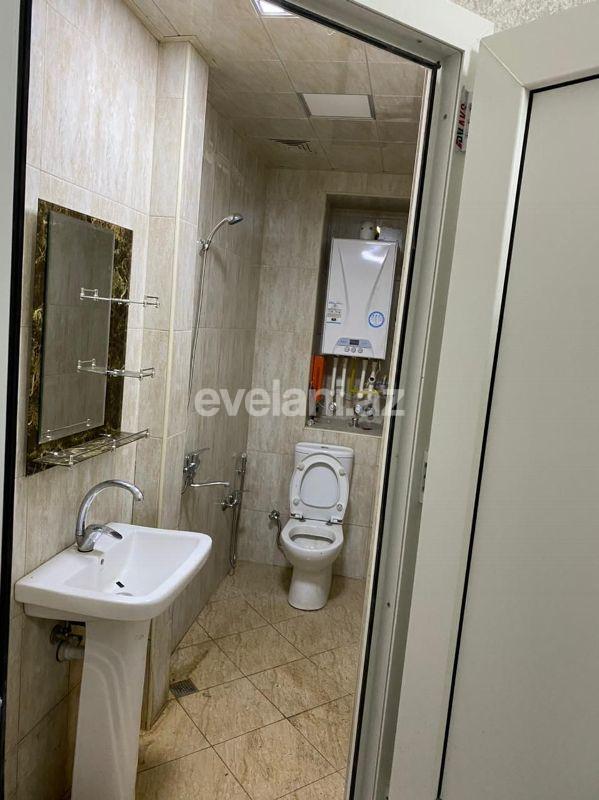 Rent, old building, 3 room, 80 m², Nasimi r.