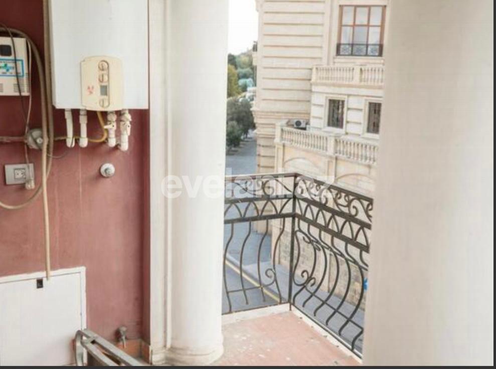 Satılır, köhnə tikili, 2 otaqlı, 70 m², Səbail r.