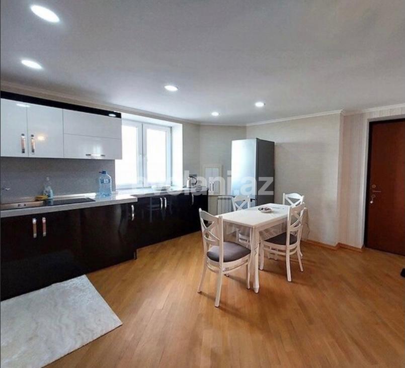 Satılır, köhnə tikili, 2 otaqlı, 70 m², Səbail r.