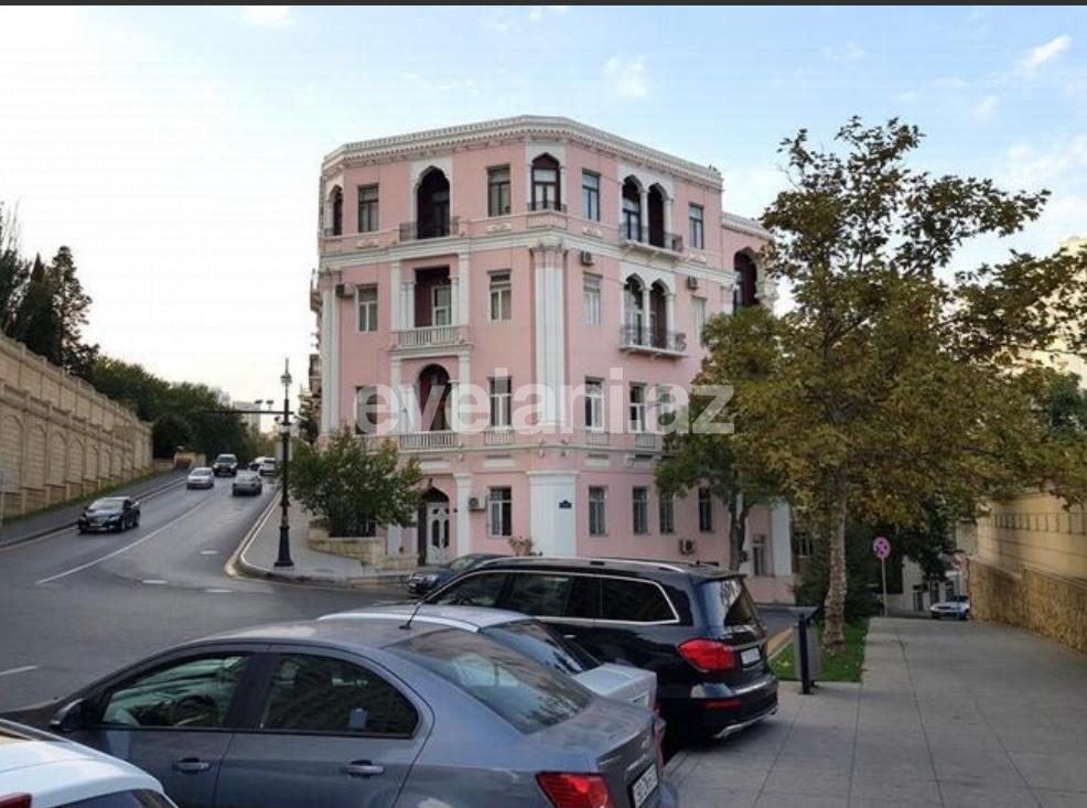 Satılır, köhnə tikili, 2 otaqlı, 70 m², Səbail r.