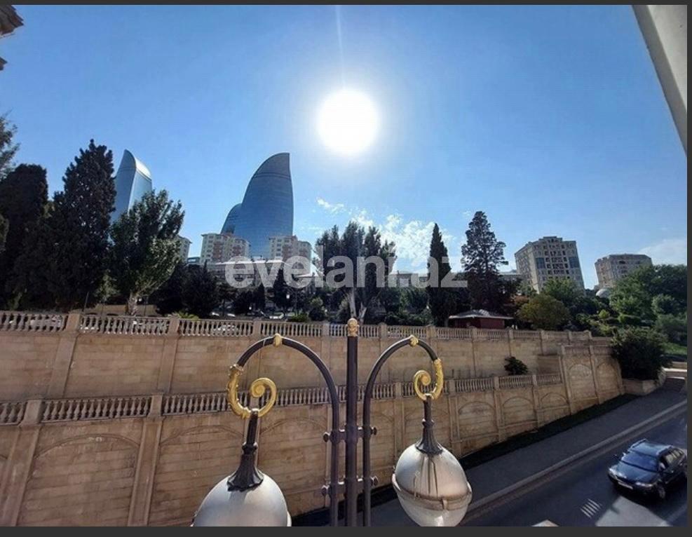 Satılır, köhnə tikili, 2 otaqlı, 70 m², Səbail r.