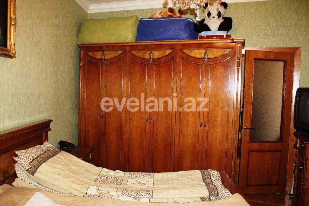 Sale, old building, 2 room, 60 m², Sabail r.