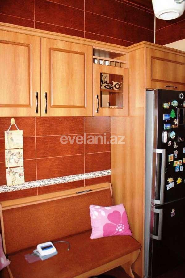 Sale, old building, 2 room, 60 m², Sabail r.