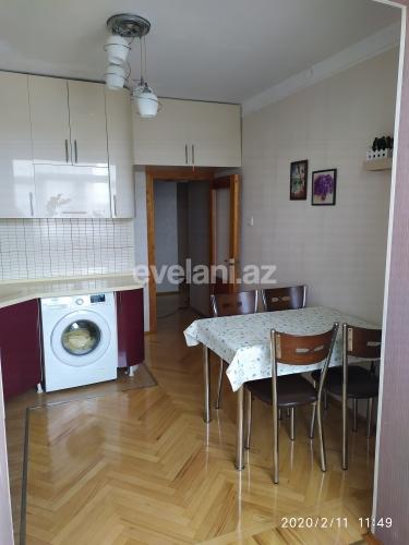 Satılır, köhnə tikili, 3 otaqlı, 80 m², Xalqlar Dostluğu m.