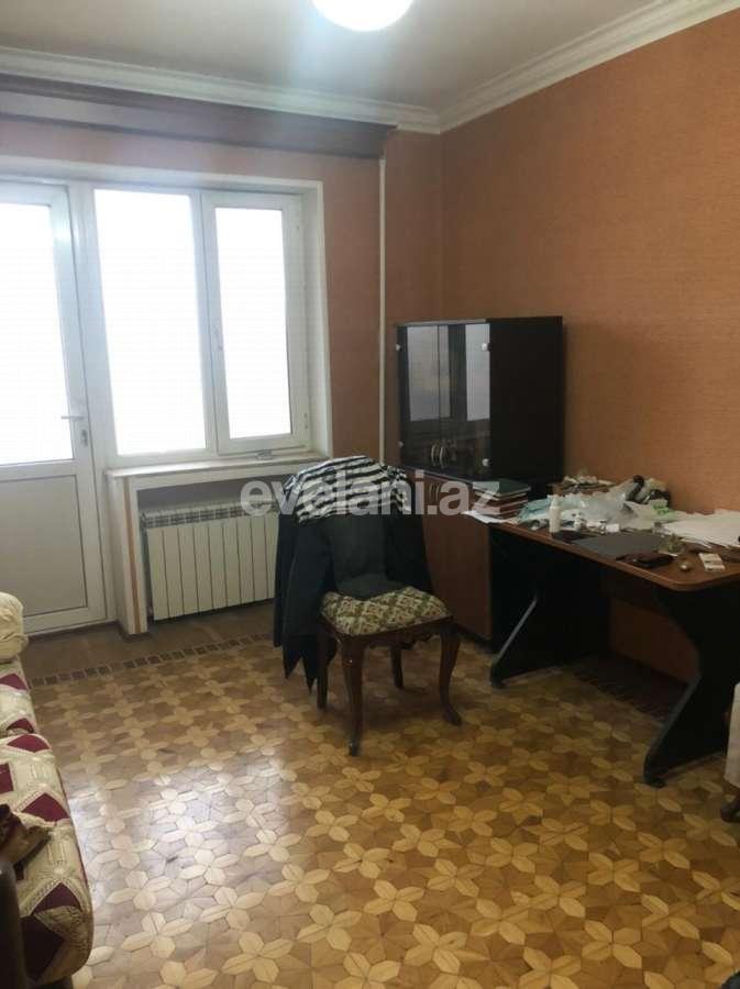 Satılır, köhnə tikili, 3 otaqlı, 90 m², Bakı, Yasamal r, Elmlər Akademiyası m.