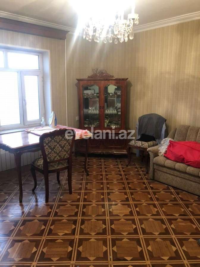 Satılır, köhnə tikili, 3 otaqlı, 90 m², Bakı, Yasamal r, Elmlər Akademiyası m.