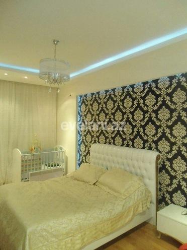 Satılır, yeni tikili, 2 otaqlı, 90 m², İnşaatçılar m.